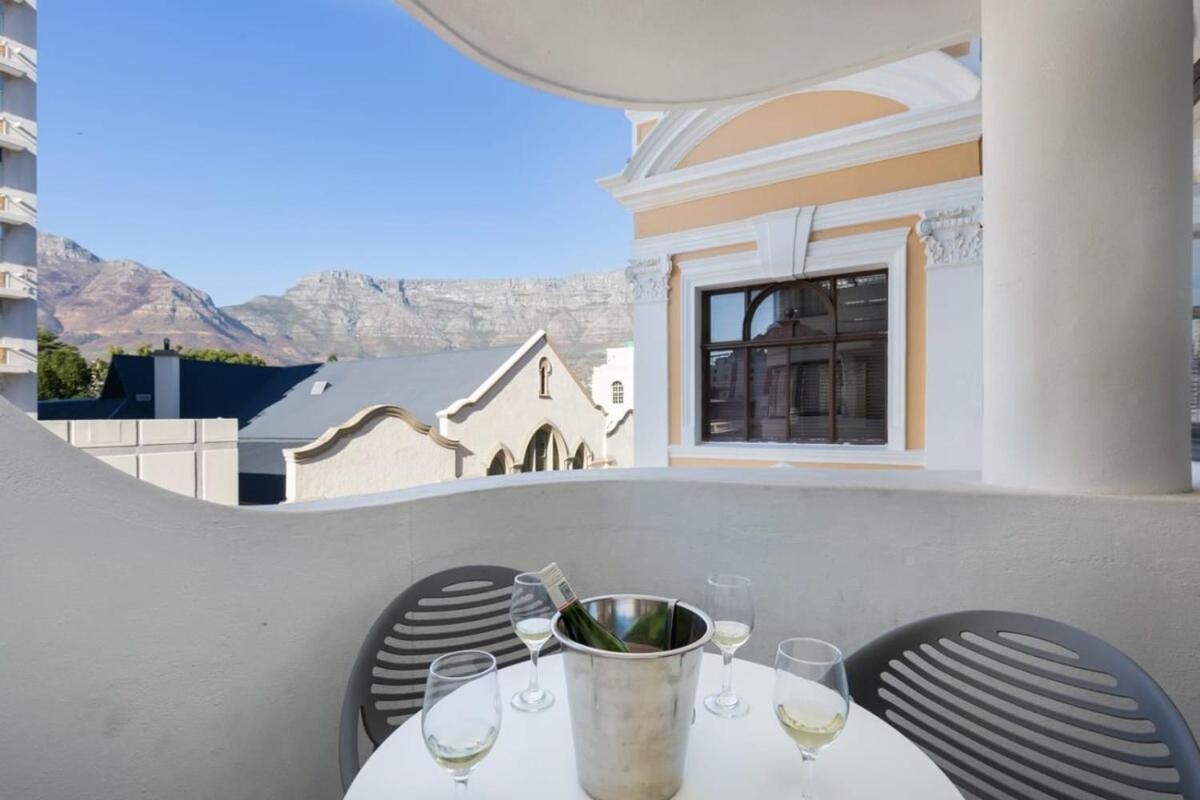 Luxurious With Stunning View Daire Cape Town Dış mekan fotoğraf